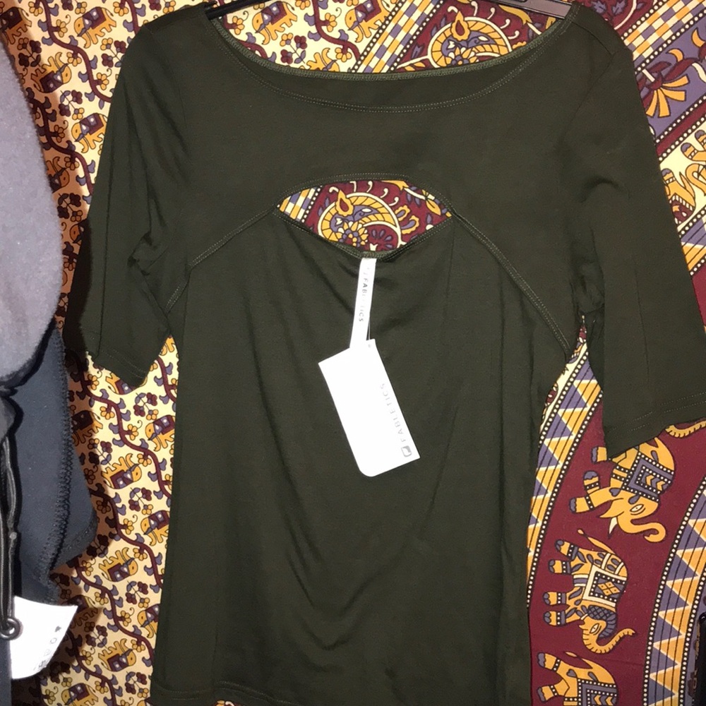 Fabletics shirt